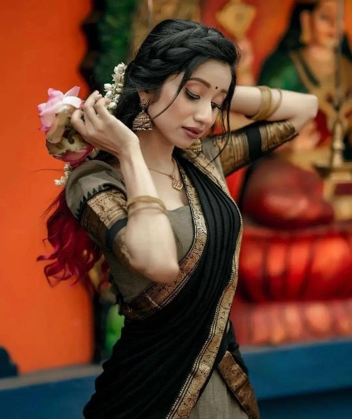 Mezos Elegant Grey & Black Kanjivaram Banarasi Silk Zari Half Saree Set | Amali Premium Festive Collection